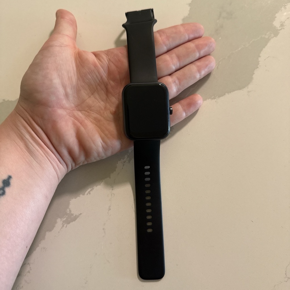 Brand New TOZO Smartwatch with Silicone Band